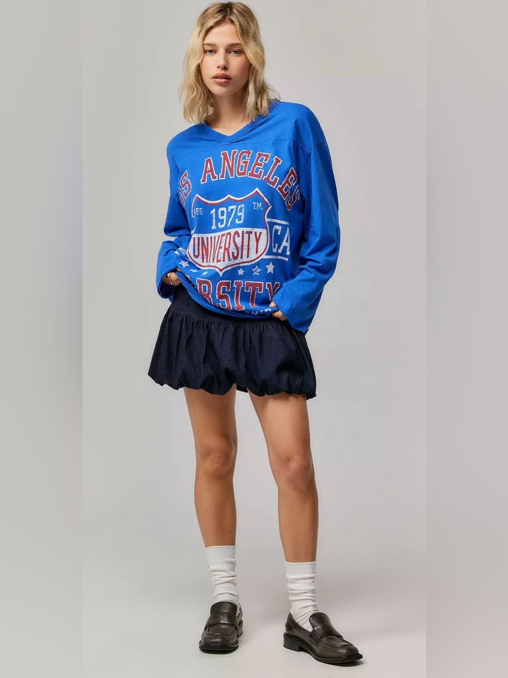 UO Los Angeles Varsity L-Sleeve Tee V-Neck  Blue Red/White Vintage Graphics M